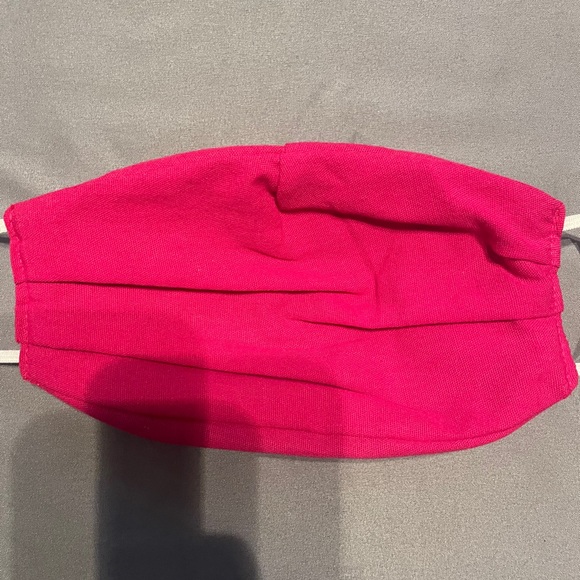 Embroidered face mask - Picture 11 of 12